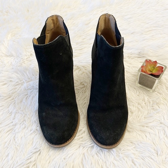 Lucky Brand Youse Black Suede Stacked Wedge Pull on ankle bootie women’s 7 - Picture 4 of 8